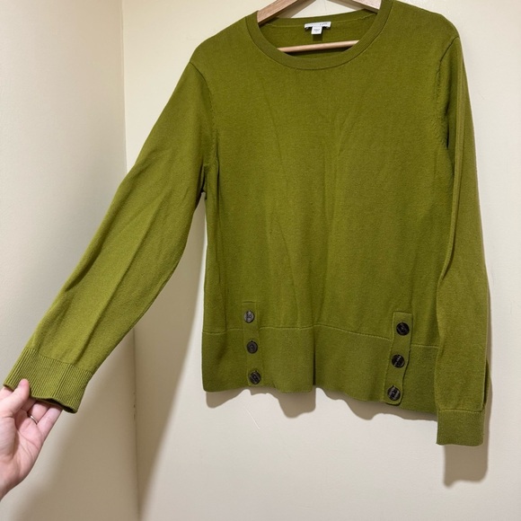 Women’s J.Jill Soft and Stylish Button Hem Vine Green Colour Sweater Size: L - Picture 5 of 16